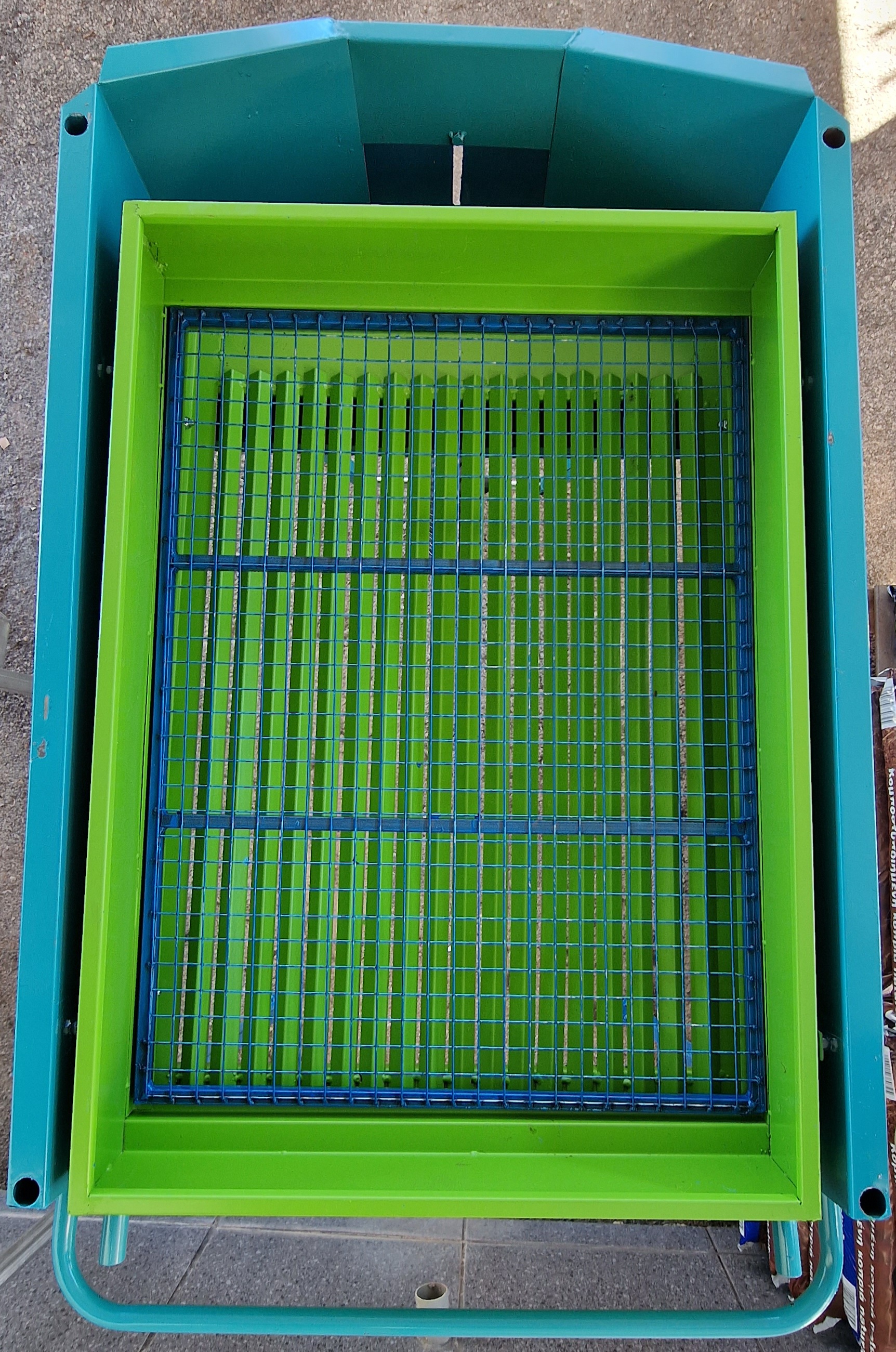 Dimopanas - ΚΟΣΚΙΝΟ ΕΛΙΑΣ ΚΟΥΝΙΣΤΟ ΜΕ ΜΙΑ Ή ΔΥΟ ΡΟΔΕΣ ΕΛΛΗΝΙΚΗΣ ΚΑΤΑΣΚΕΥΗΣ